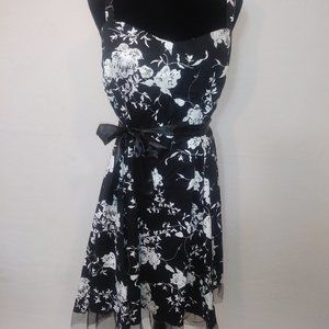Women's Plus sized B&W Halter Dress w/ satin belt